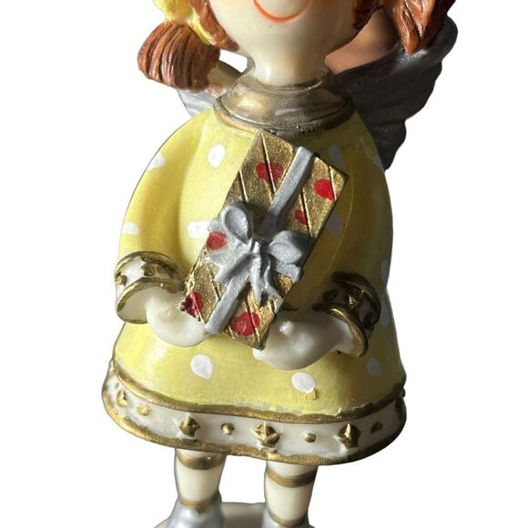 Hand-painted Ceramic Figurine Angel Little Girl w/ Pigtails & Wings Holding Gift - Picture 8 of 12